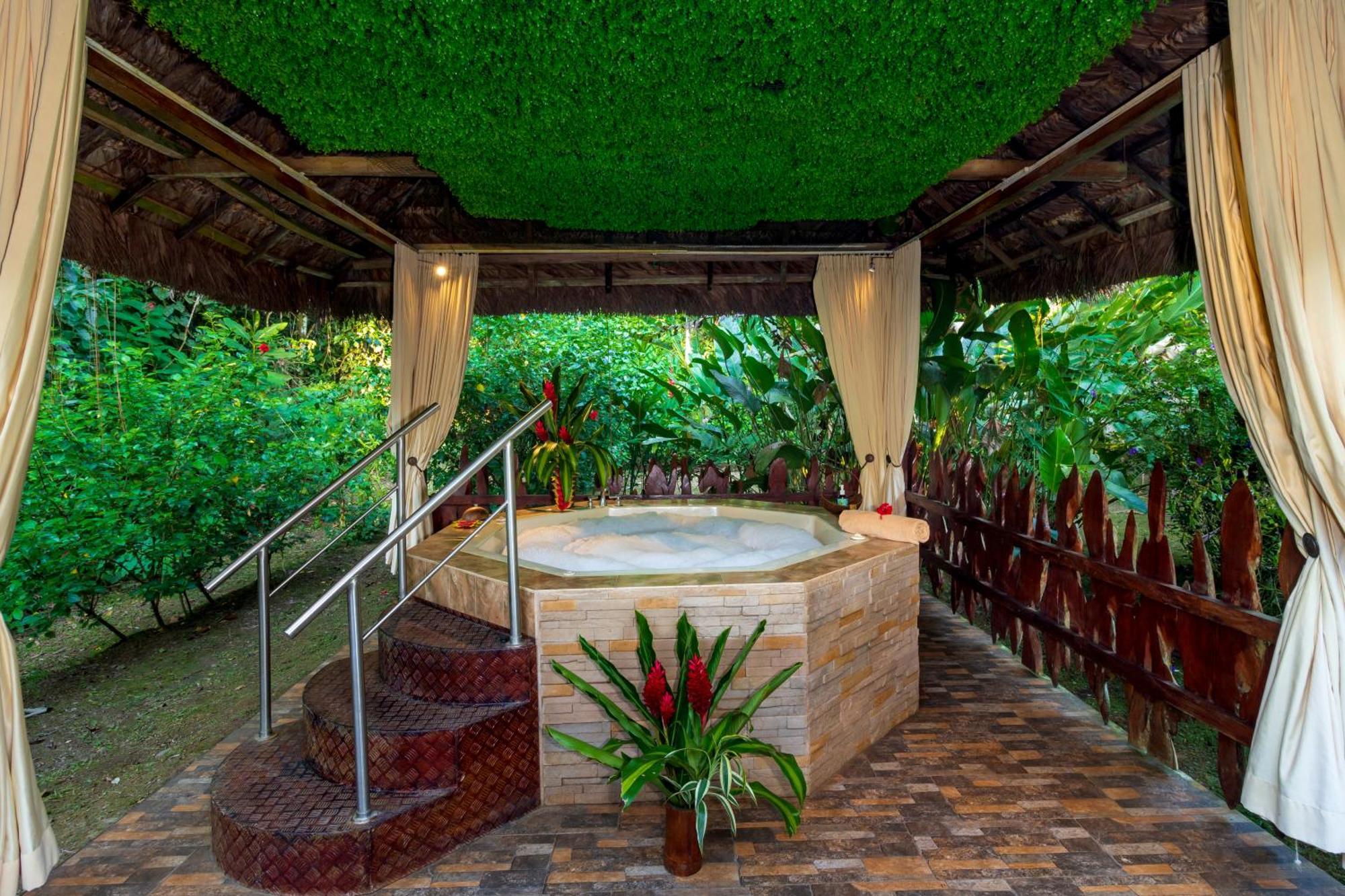 La Selva Eco-Lodge & Retreat Providencia Ngoại thất bức ảnh